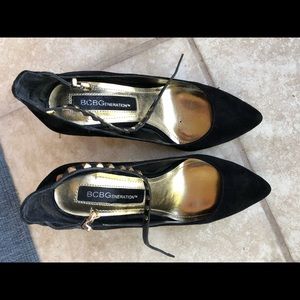 Black BCBG black heels